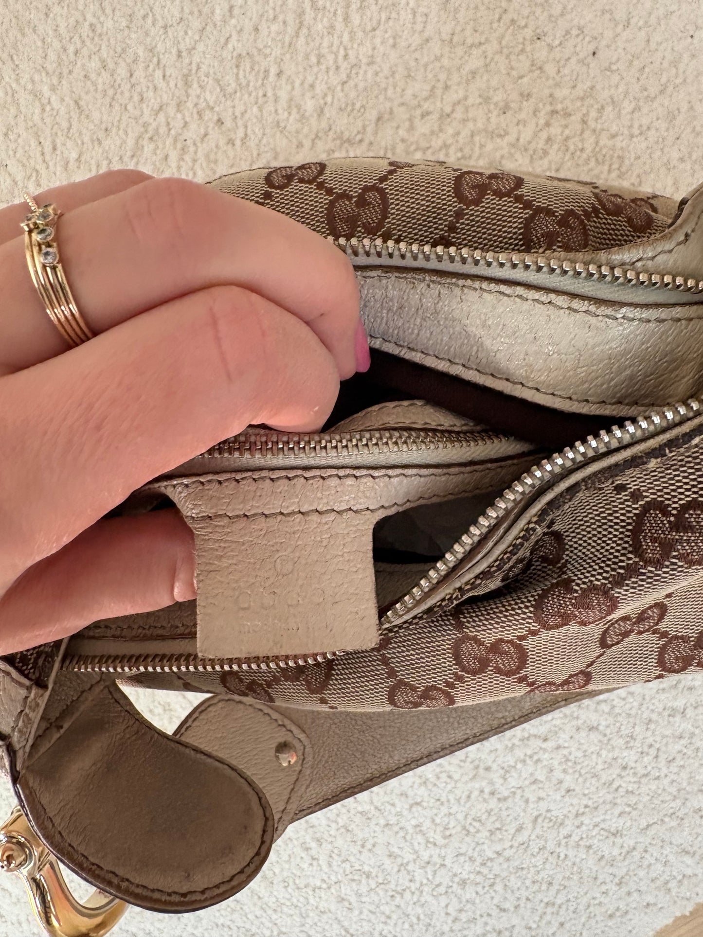 Gucci Abbey D-Ring Hobo