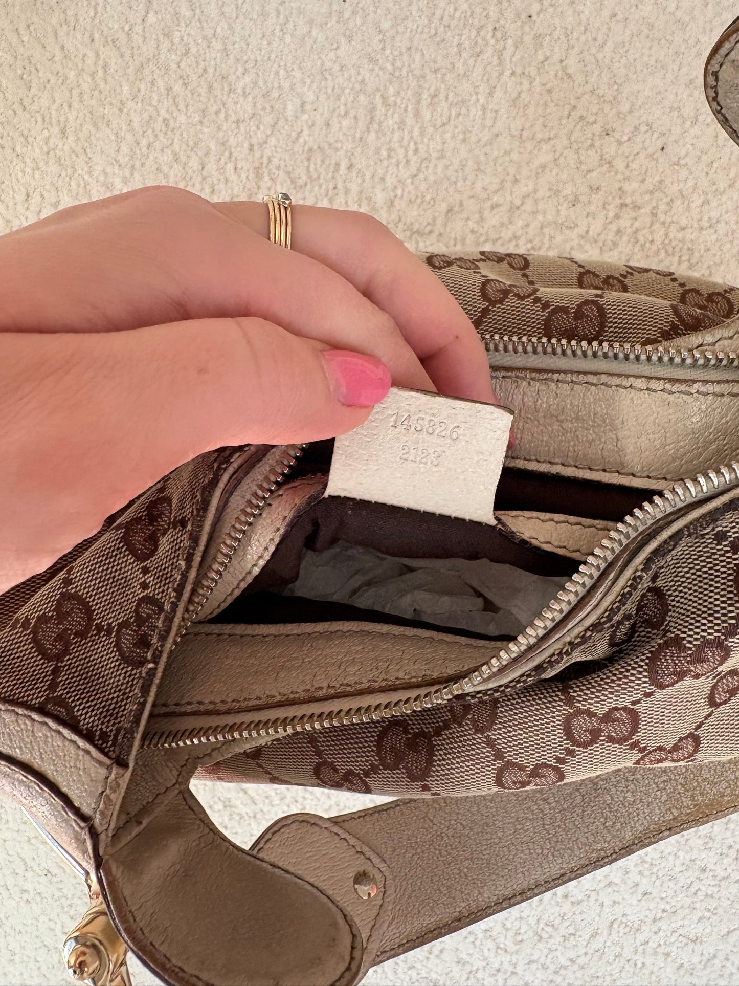 Gucci Abbey D-Ring Hobo