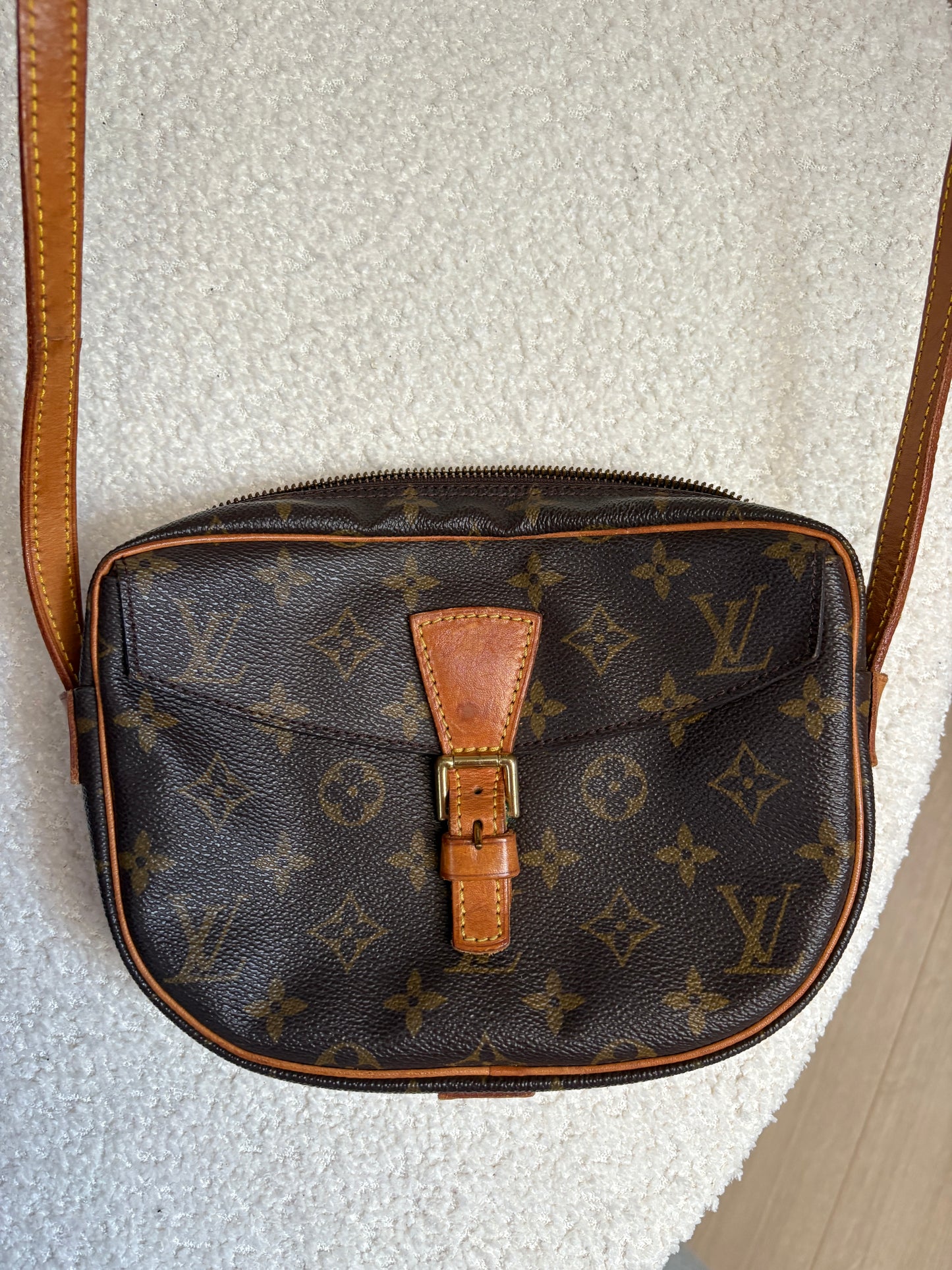 Louis Vuitton Jeune fille PM