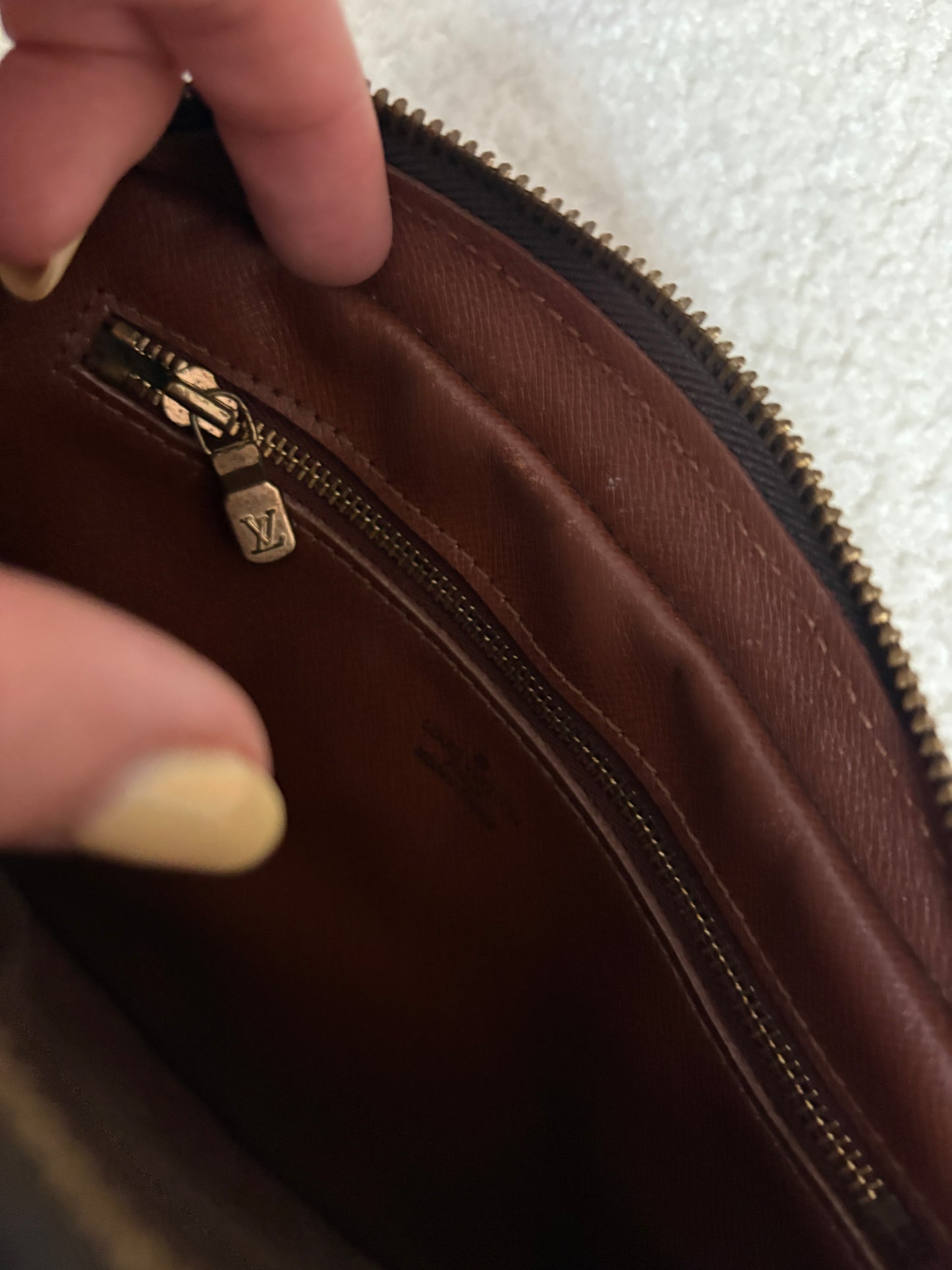 Louis Vuitton Jeune fille PM